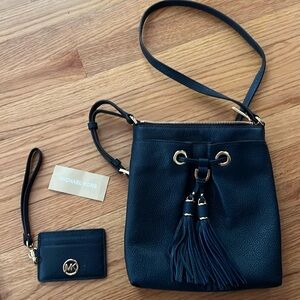 Navy Michael Kor’s bag- mint condition